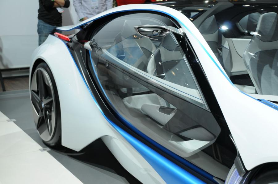  BMW Vision EfficientDynamics Concept 2009 года  (фото 151 из 206)